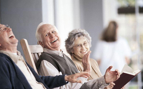 سالمندی شاد و سالم در موسسه باهاتیم