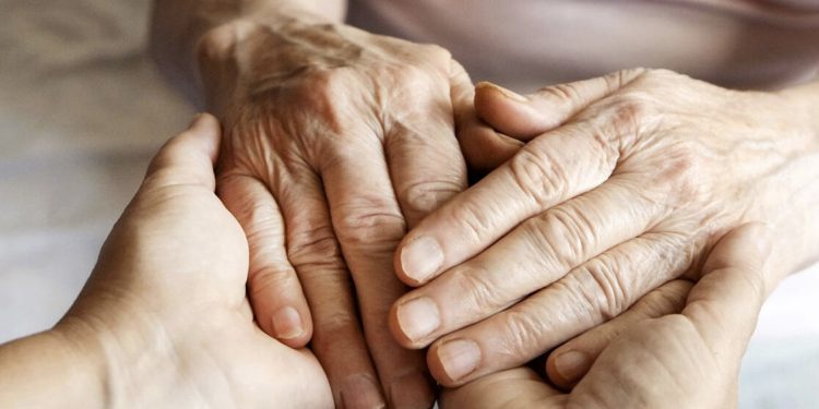 نخستین پایگاه خبری ویژه سالمندان