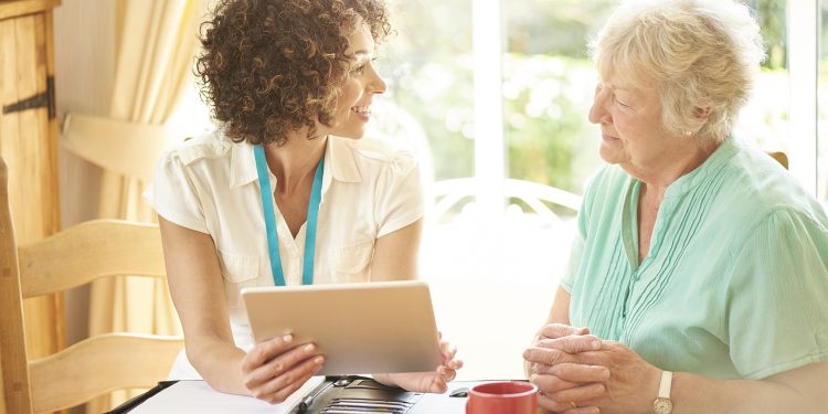 تکنولوژی در خدمت مراقب از سالمندان