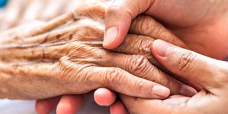 ۵ قانون مهم برای رفتار صحیح و مناسب با سالمندان