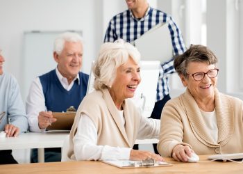 توانمند سازی سالمندان؛ ضرورتی قطعی در برنامه‌ریزی آینده کشور