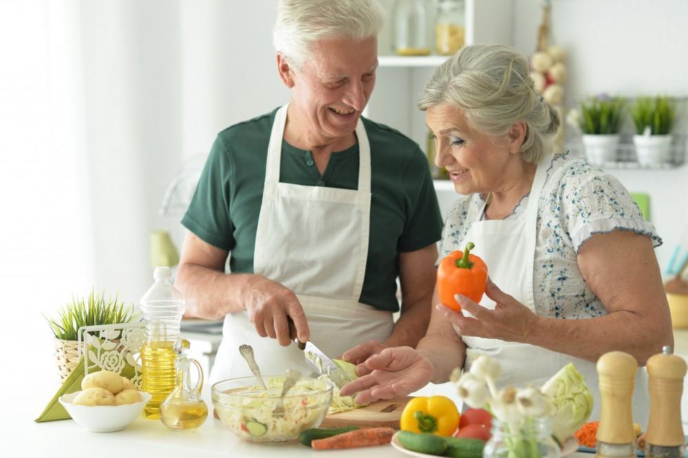 7 نکته برای تغذیه سالمندان در تابستان